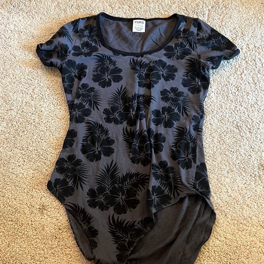 Pink Victoria’s Secret bodysuit size small NWOT